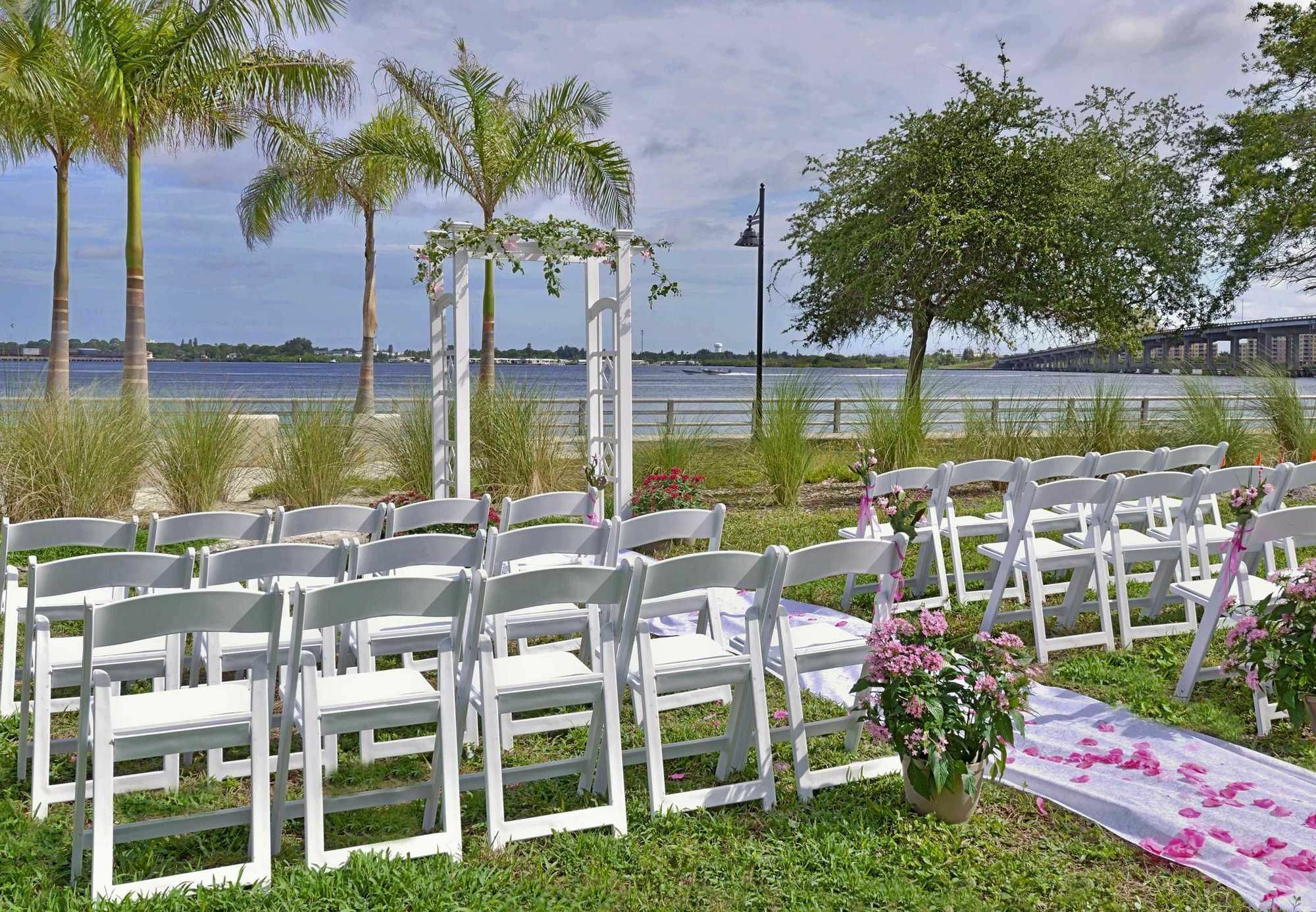 Courtyard By Marriott Bradenton Sarasota/Riverfront Ngoại thất bức ảnh